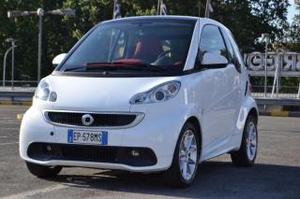 Smart fortwo  kw mhd coupÃ© white edition