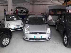 Ford fiesta v 5p. ghia ok per neopatentati