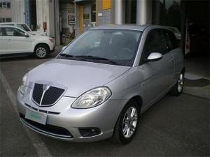 Lancia ypsilon 1.2 platino gpl