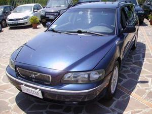 Volvo v70 d5 summum uniproprietario-gancio traino-leggi bene