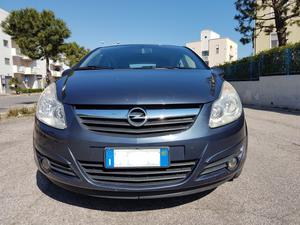 Vendesi Opel Corsa 1.2 benzina e GPL come nuova