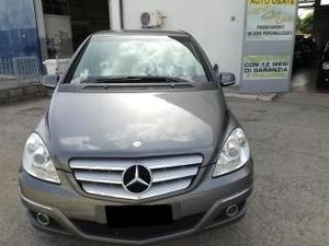 Mercedes-benz b 180 ngt blueefficiency premium