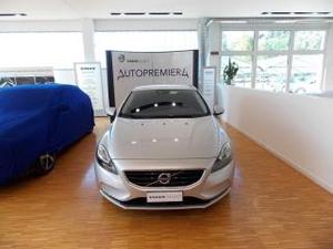 Volvo v40 d3 kinetic con pac style