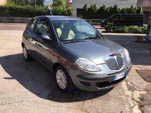 Lancia ypsilon v