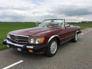 Mercedes-Benz - 560 SL - R