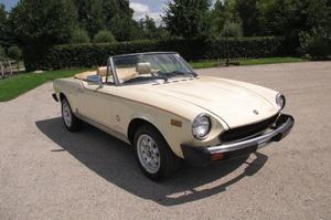 Fiat - 124 Spider  a iniezione - 