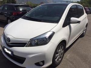 Toyota yaris 1.3 5 porte active cvt stop & start