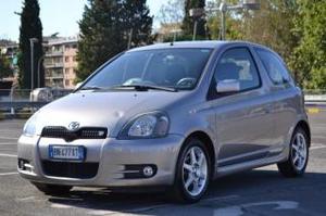 Toyota yaris 1.5i 16v 3 porte t sport ?. 