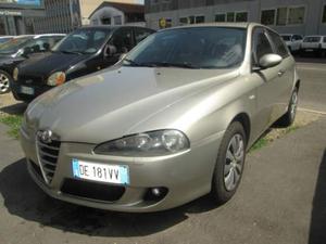 Alfa Romeo v Ts 5p Distinctive Gpl