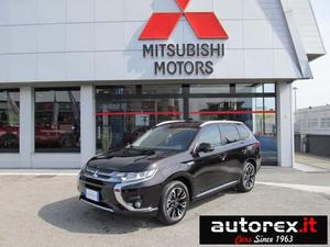 MITSUBISHI Outlander 2.0 MIVEC 4WD PHEV Instyle SDA Diamond