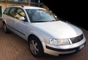 VOLKSWAGEN PASSAT VARIANT 2.0 TDI 5 POSTI 5 PORTE