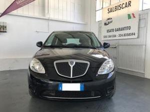 Lancia ypsilon 1.2 argento