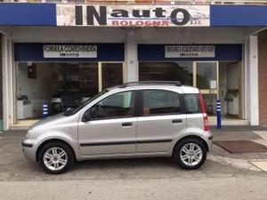 Fiat panda 1.2 emotion tenuta bene neopatentato bassi