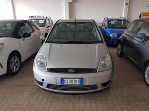 Ford fiesta v 5p. ambiente