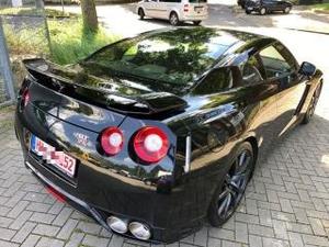 Nissan gt-r 3.8 v6 black edition