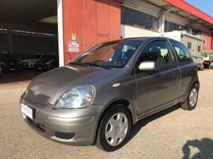 Toyota yaris 1.4 tdi d-4d 3 porte x neopatentati