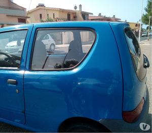 Vendesi Fiat 600 blu