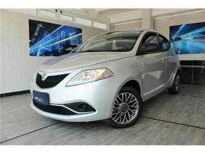 Lancia ypsilon 1.2 gpl 69cv gold 