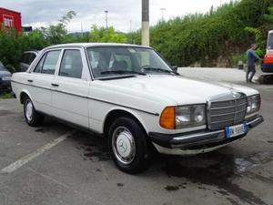 Mercedes-benz 200 w123 con gpl asi storica