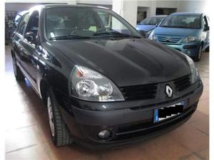 Renault clio *incluso passaggio proprieta'*