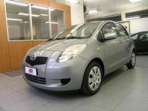 Toyota yaris 1.3 5 porte cambio automatico!!! tagliandi