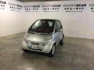 Smart fortwo 600 smart & pure (40 kw)