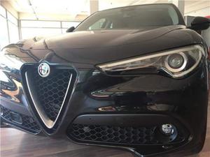 Noleggio ALFA ROMEO Stelvio 2.2d anche senza carta di