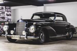 Mercedes-Benz - 300 S Coupe - 