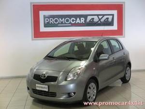 Toyota yaris 1.0 5 porte sol "solo  km" guid. neopat.