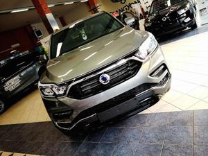 Ssangyong Rexton W 2.2 Diesel 4WD A/T ICON con Pelle Nera