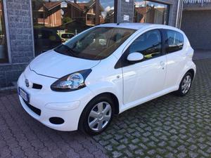 TOYOTA Aygo V VVT-i 5 porte Connect +navi x