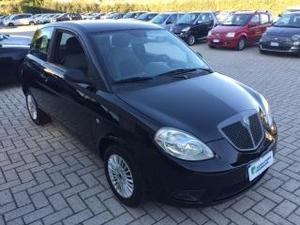 Lancia ypsilon 1.2 argento - neopatentati -