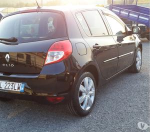 Renault clio 5 porte neopatentati  km