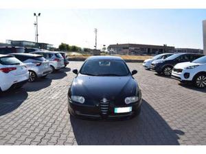 Alfa Romeo i 16V Twin Spark cat 3p. Distinctive