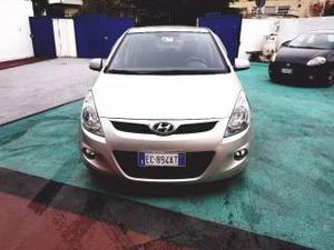 Hyundai i