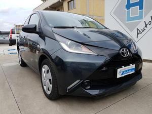 TOYOTA Aygo 1.0 VVT-i 69 CV 5 porte x-play Retrocamera rif.