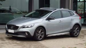 Volvo v40 cross country t4 awd geartronic summum