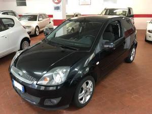 Ford fiesta v 3p. - adatta a neopatentati - km