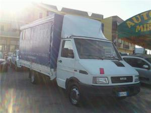 Iveco daily  centina e telone da 4.55 m patente c