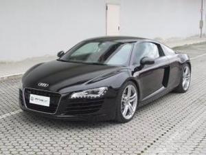 Audi r8 4.2 v8 fsi quattro r tronic