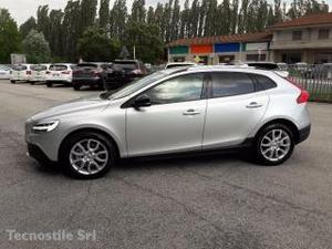 Volvo v40 cross country d3 geartronic momentum