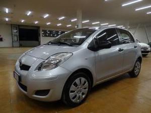 Toyota yaris 1.0 5 porte ok neopatentati