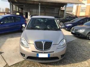 Lancia ypsilon 1.3 mjt 75 cv oro