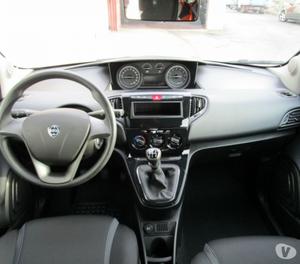 Lancia Ypsilon  CV 5 POSTI SILVER KM0 CON RADIO E