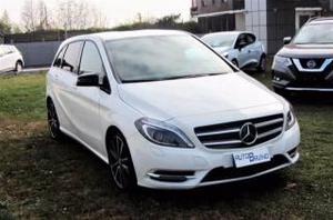 Mercedes-benz b 200 cdi premium