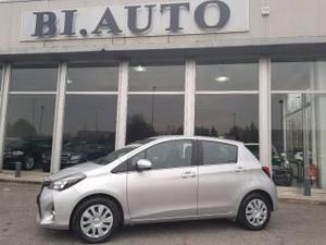 Toyota yaris 1.0 5 porte business neopatentati