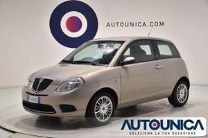 Lancia ypsilon 1.2 argento solo  km ideale per