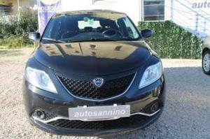 Lancia ypsilon  cv 5 porte mya italiana