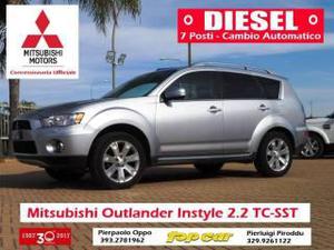 Mitsubishi outlander 2.2 di-d tc-sst instyle 7 posti ! 4wd