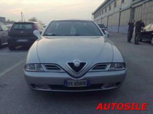 Alfa romeo  jtd distinctive 140cv